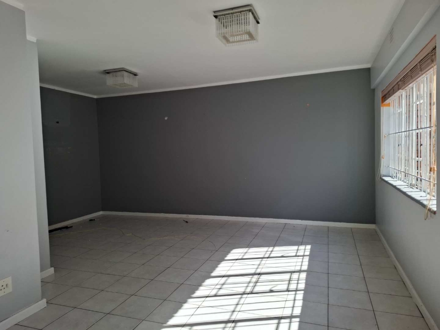 To Let 1 Bedroom Property for Rent in Sea Point Western Cape
